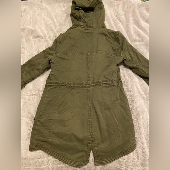 Winter jacket! - Picture 3 of 8